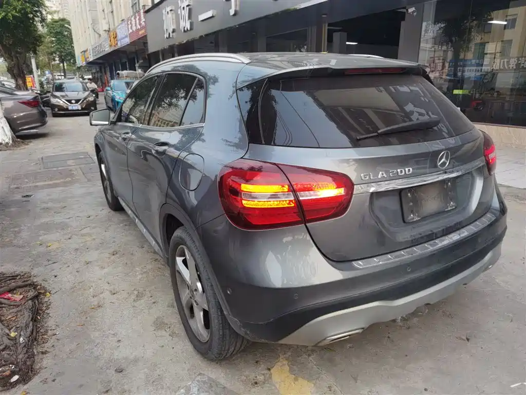Mercedes-Benz GLA GLA 200 Dynamic