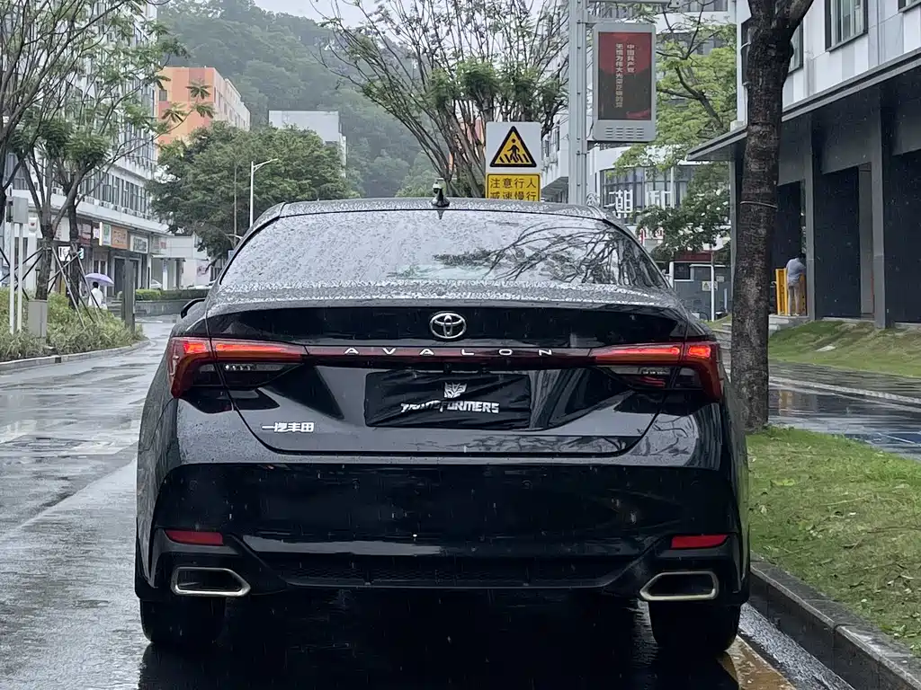 Avalon 2.0 L Luxury