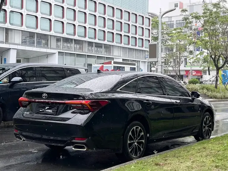 Toyota Avalon 2.0 L Luxury