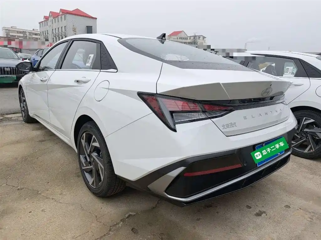 Elantra 1.5 L CVT GLX Elite