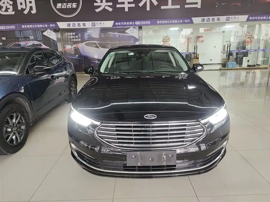 Taurus EcoBoost 245 Premium