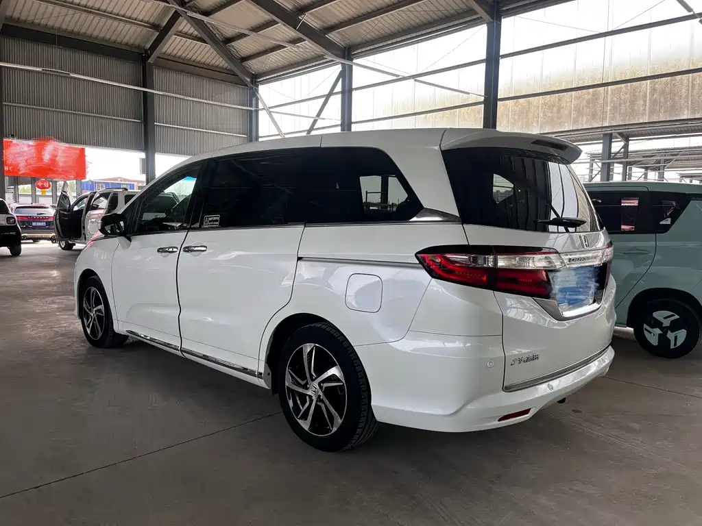Odyssey Facelift 2.4 L Smart Enjoyment