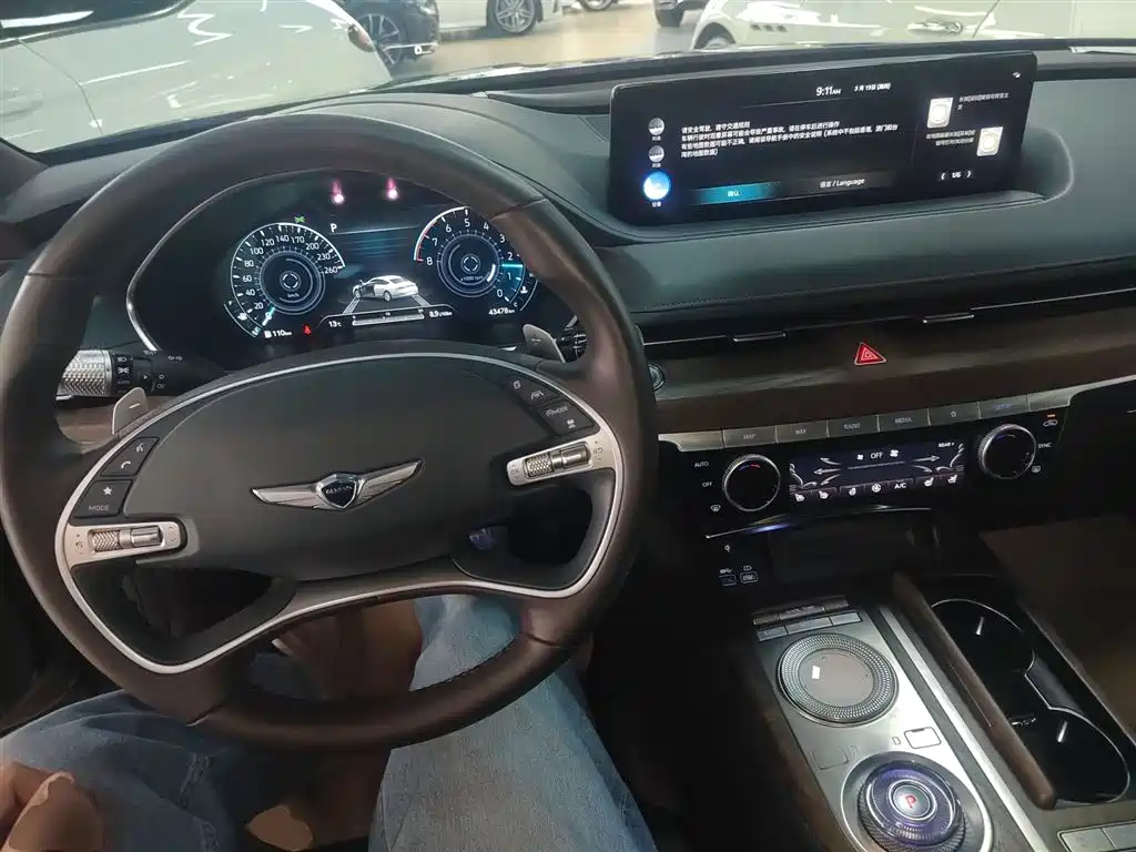 Genesis G80 2.5 T 4 WD Flagship