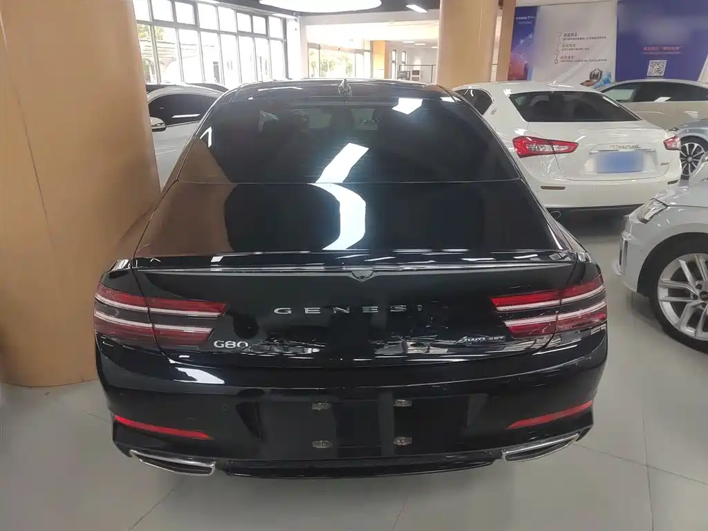 Genesis G80 2.5 T 4 WD Flagship