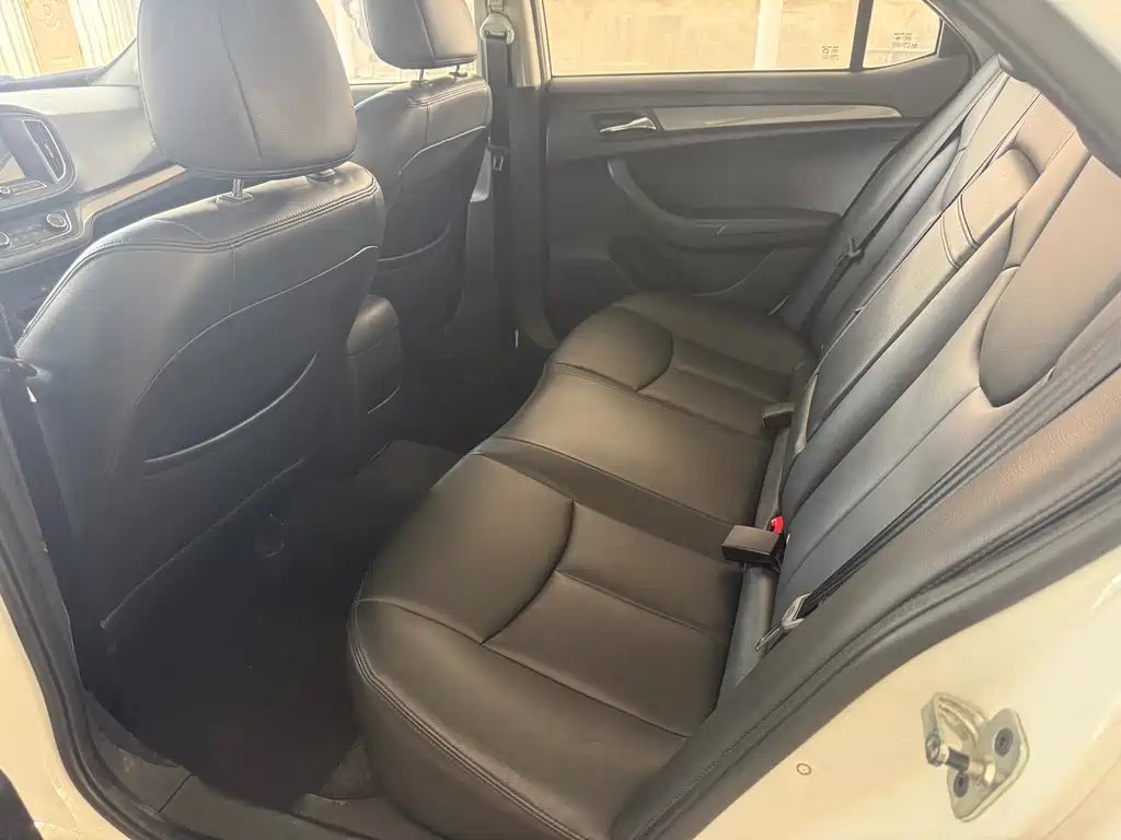 Roewe 360 1.5 L Auto Luxury