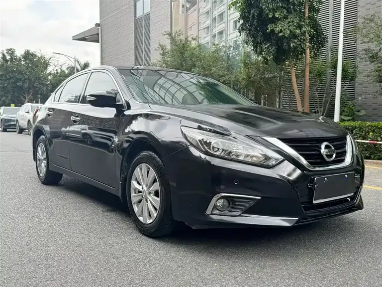 Nissan Teana Facelift 2.0 L XL Comfort