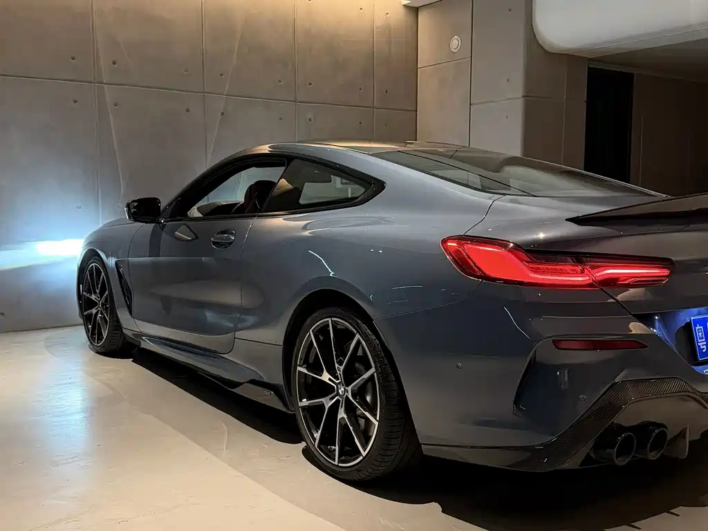 BMW 8 Series 840 i 2-door Coupe M Sport Package