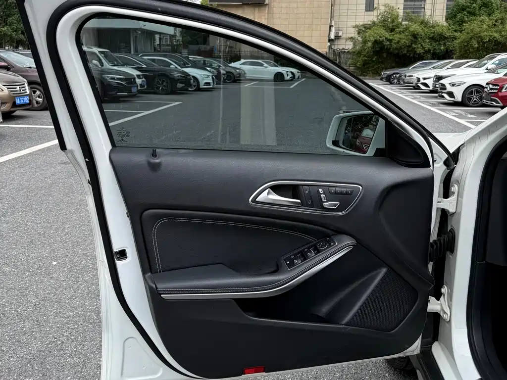 Mercedes-Benz GLA GLA 200 Dynamic