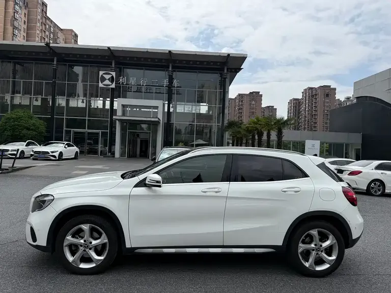 Mercedes-Benz GLA GLA 200 Dynamic