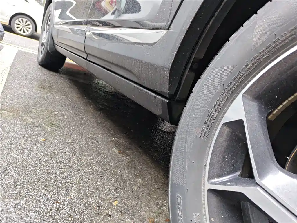 Dongfeng Fengshen AX7 1.6 T Auto