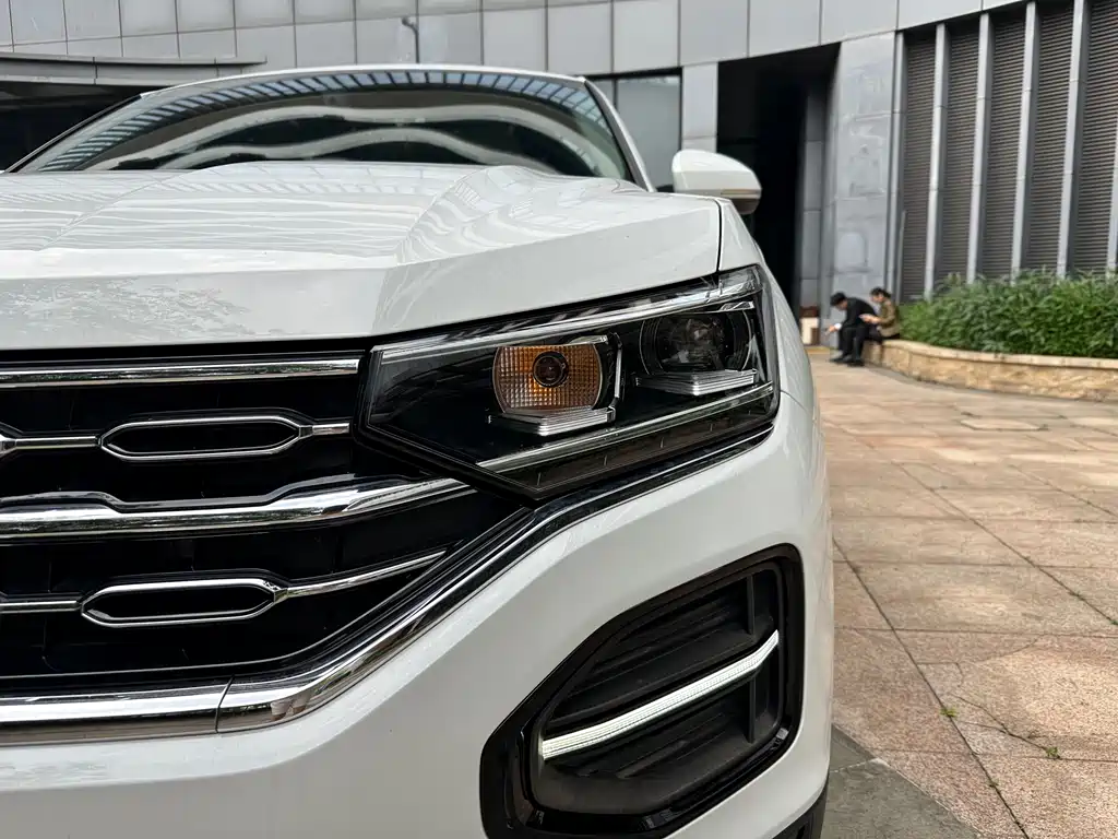 Tayron 330 TSI 2 WD 3 Anniversary Limited