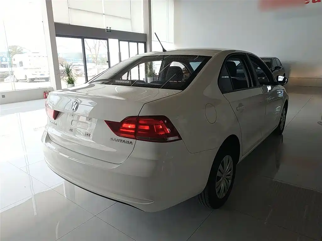 Santana 1.5 L Auto Style CN-VI