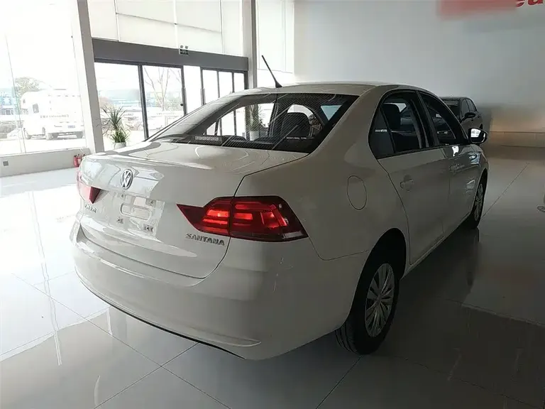 Volkswagen Santana 1.5 L Auto Style CN-VI