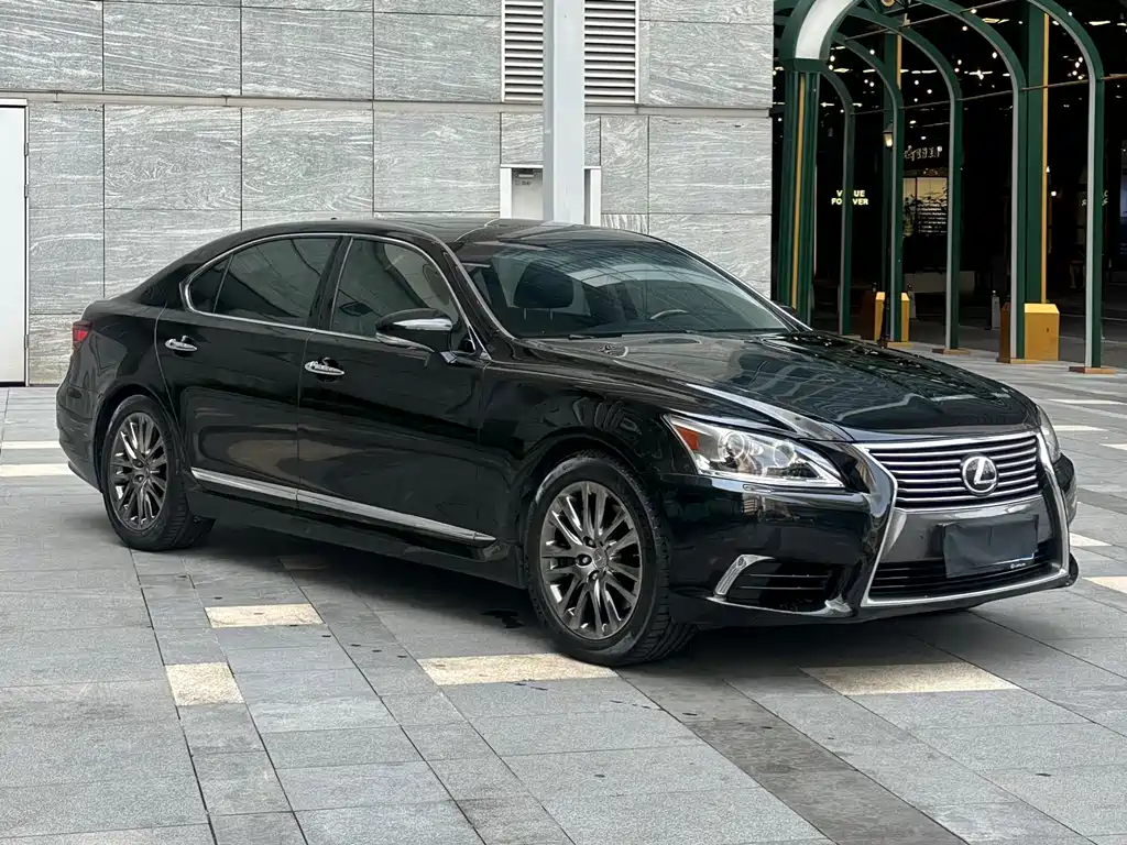 Lexus LS 460 L Luxury