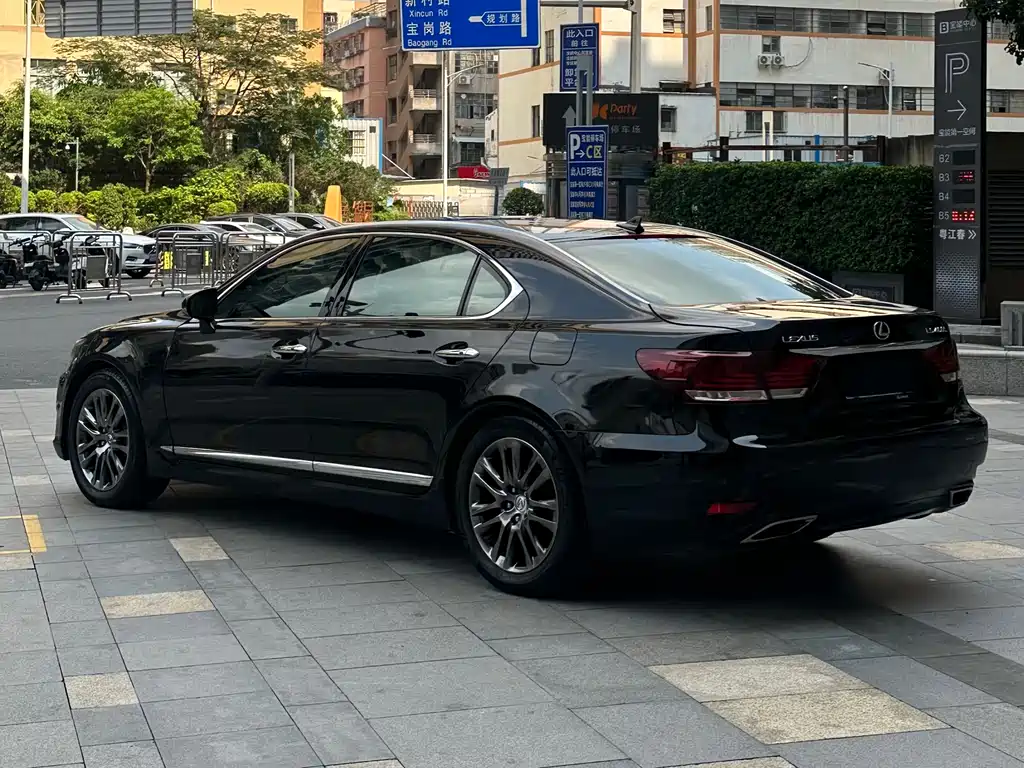 Lexus LS 460 L Luxury