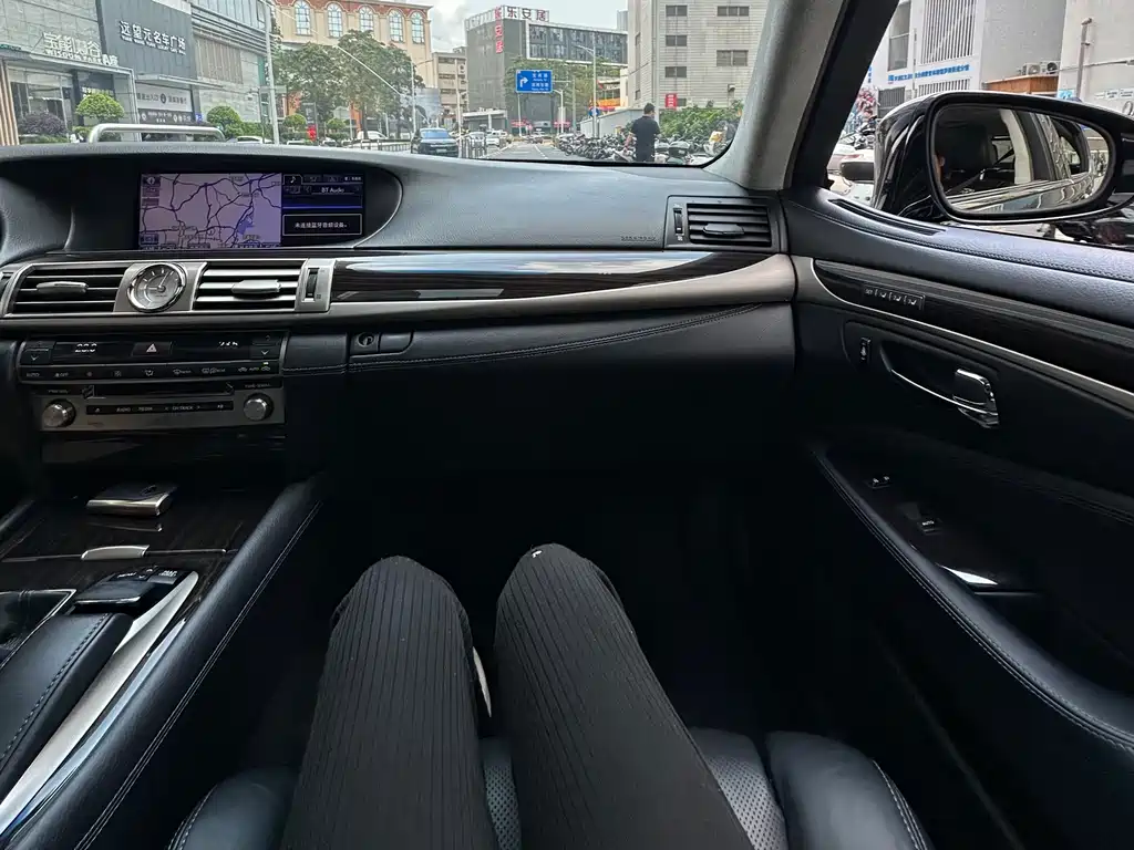 Lexus LS 460 L Luxury