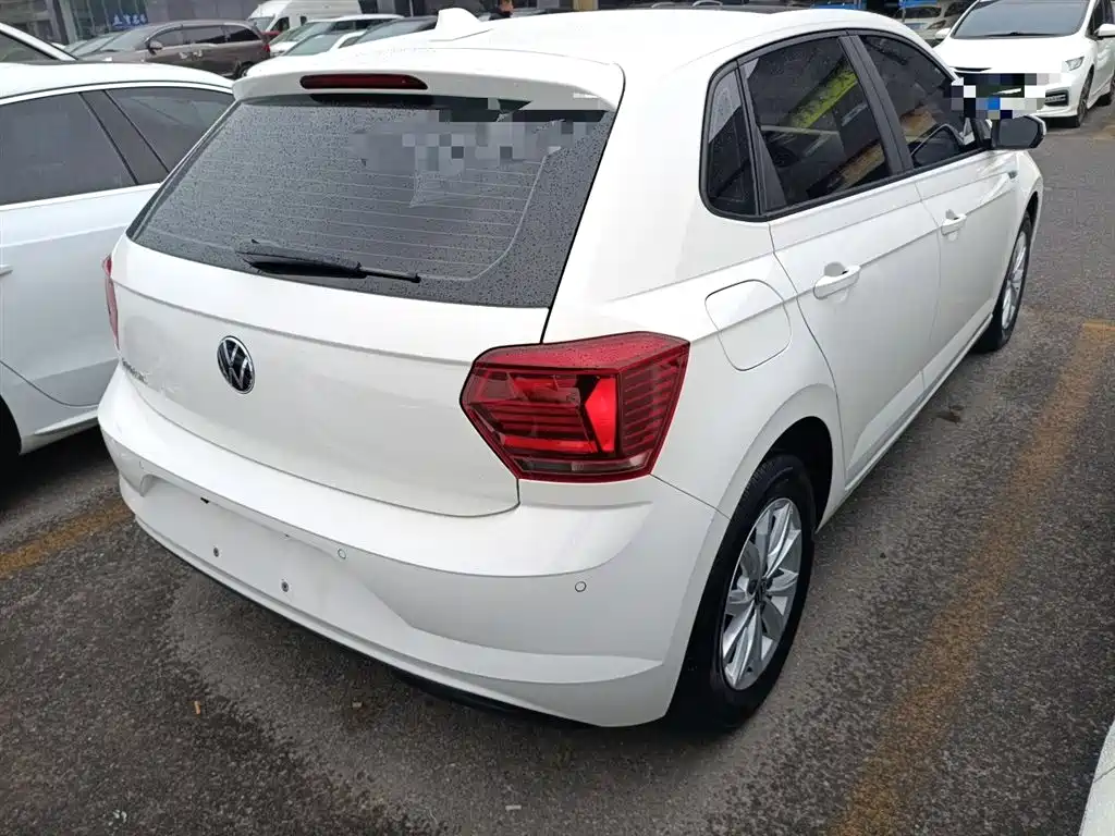Polo Plus 1.5 L Auto Colorful Tech