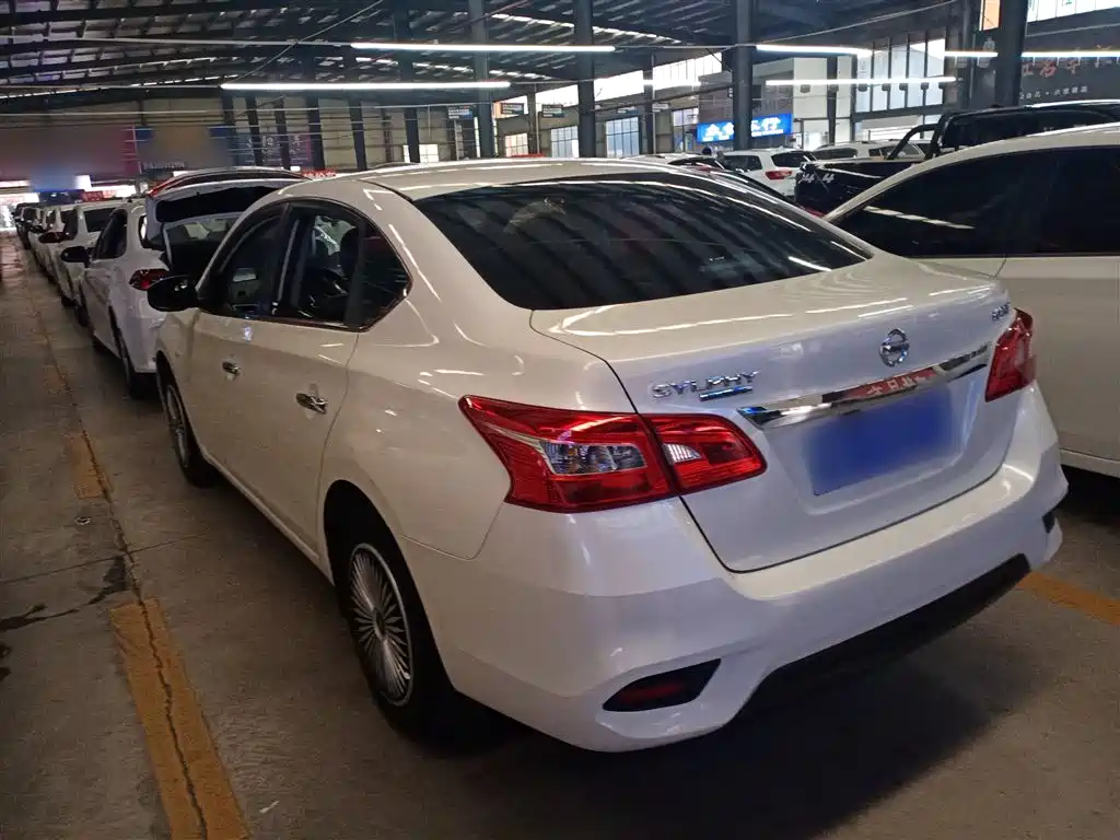 Sylphy Classic 1.6 XE CVT Comfort