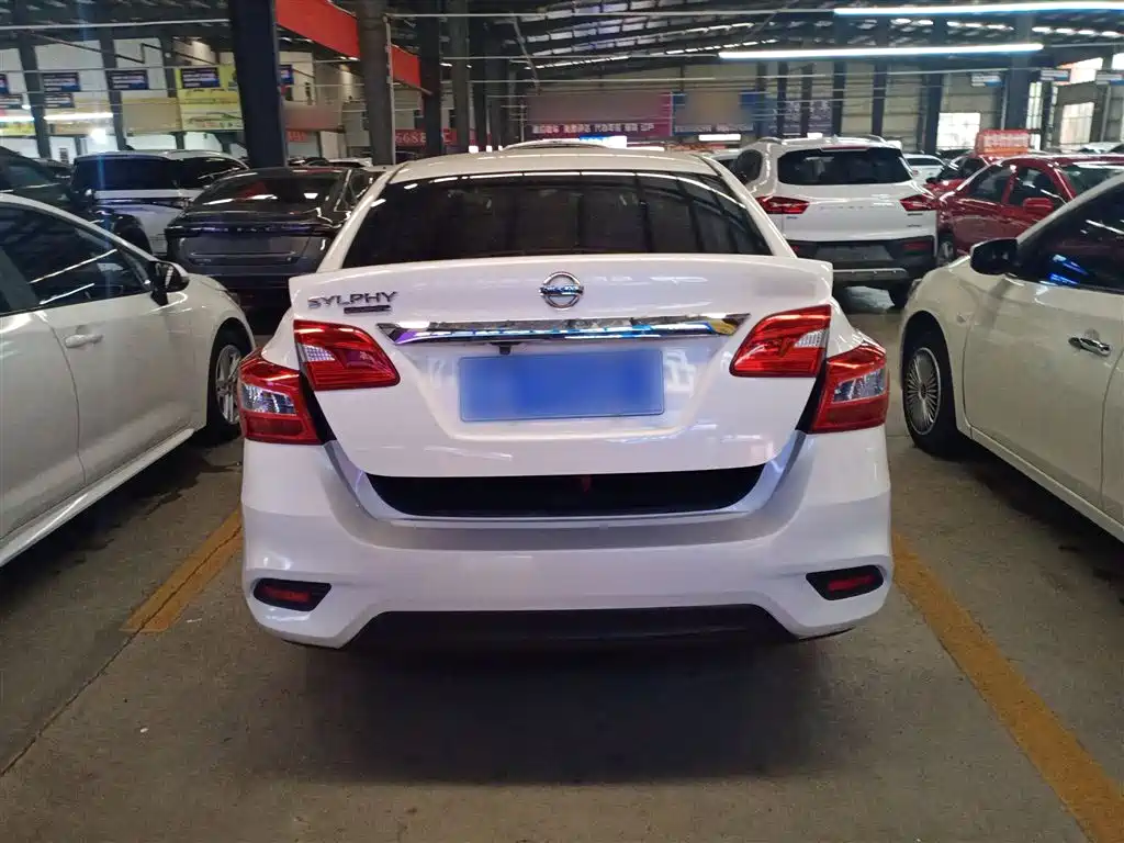 Sylphy Classic 1.6 XE CVT Comfort