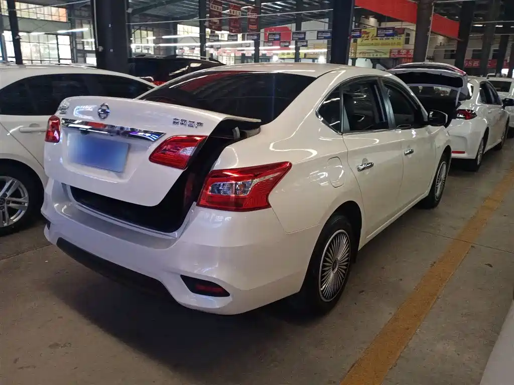 Sylphy Classic 1.6 XE CVT Comfort