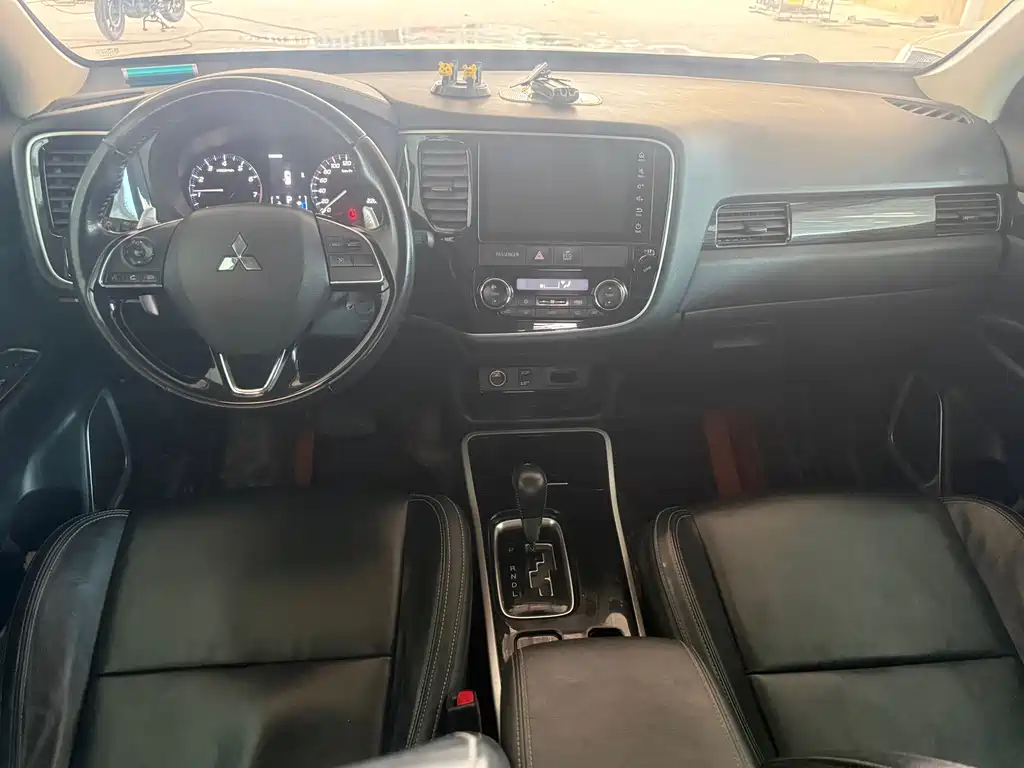 Outlander 欧蓝德 2019款 2.4 L 四驱致享版 5座 国V