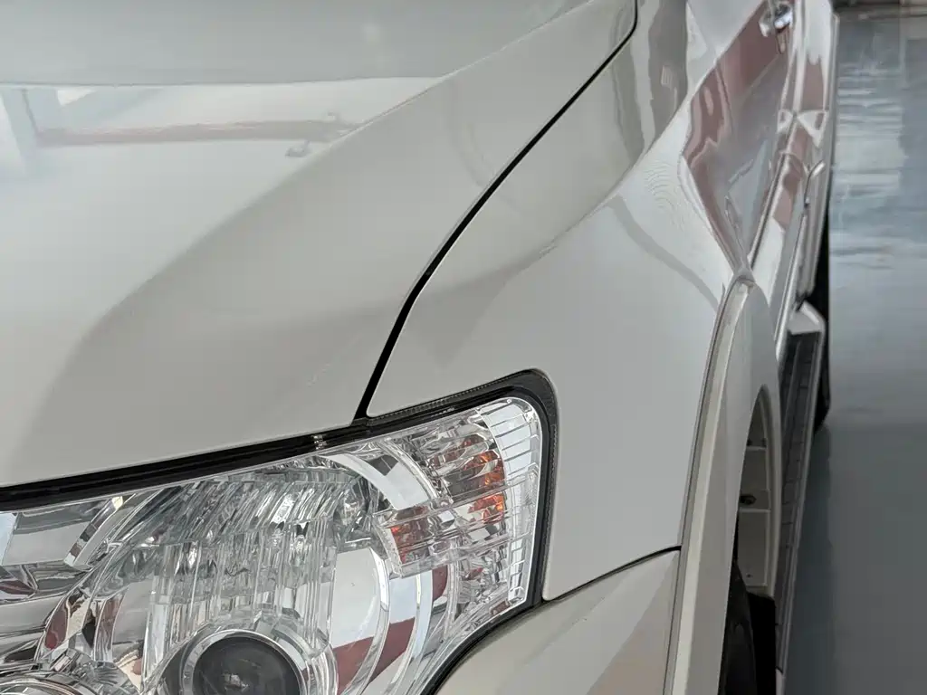 Pajero (Import) 帕杰罗进口 2020款 3.0 L 自动尊贵版