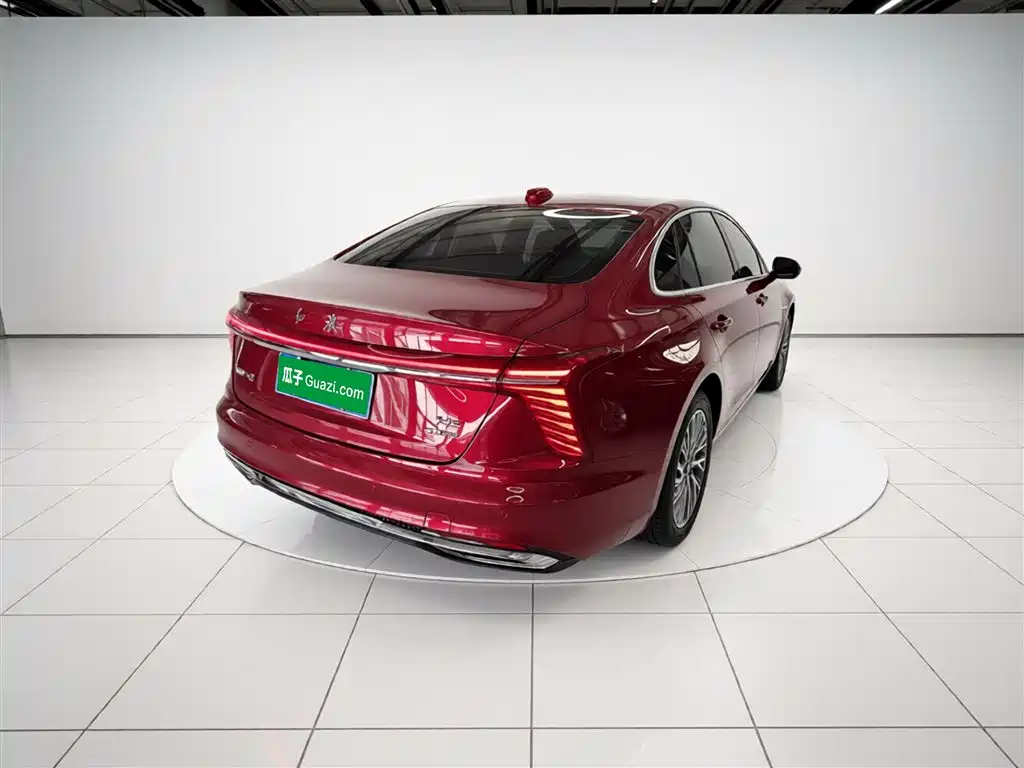 Hongqi H5 2.0 T Auto Connected Flagship