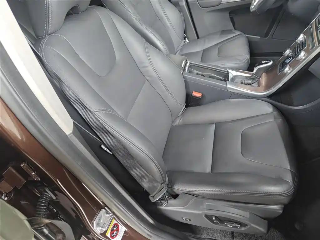 Volvo XC60 T5 AWD Smart Progress Upgraded