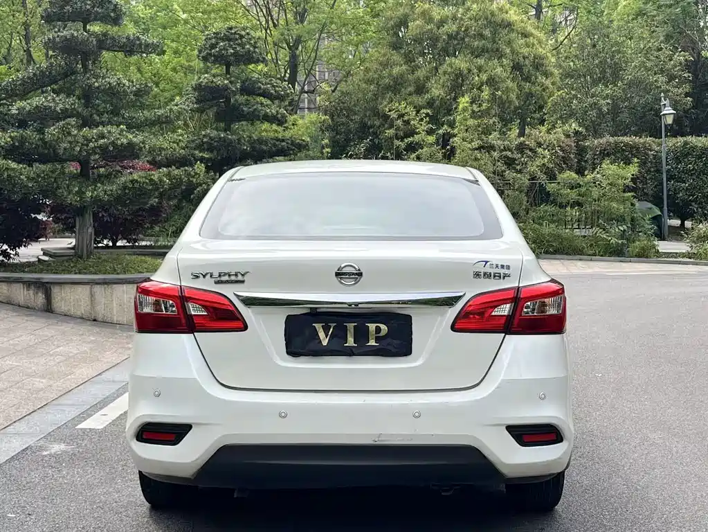 Sylphy Classic 1.6 XE CVT Comfort