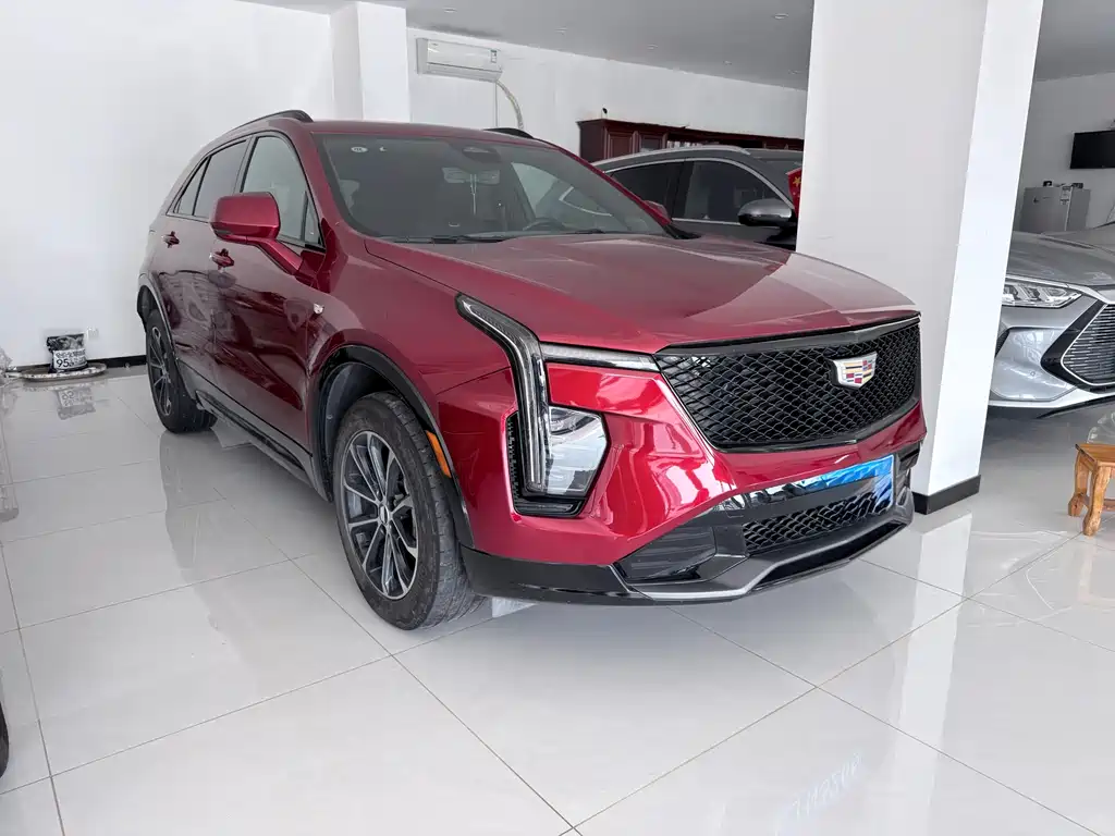 Cadillac XT4 28 T 4 WD Luxury