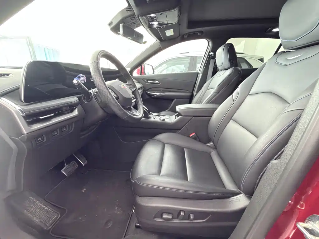 Cadillac XT4 28 T 4 WD Luxury