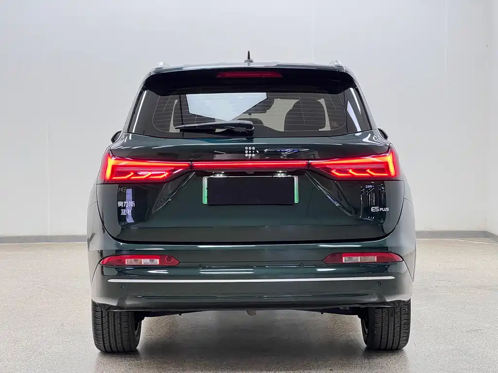 Landian E5 PLUS 蓝电E5 PLUS 2025款 120 km 标准旅行定制版 7座