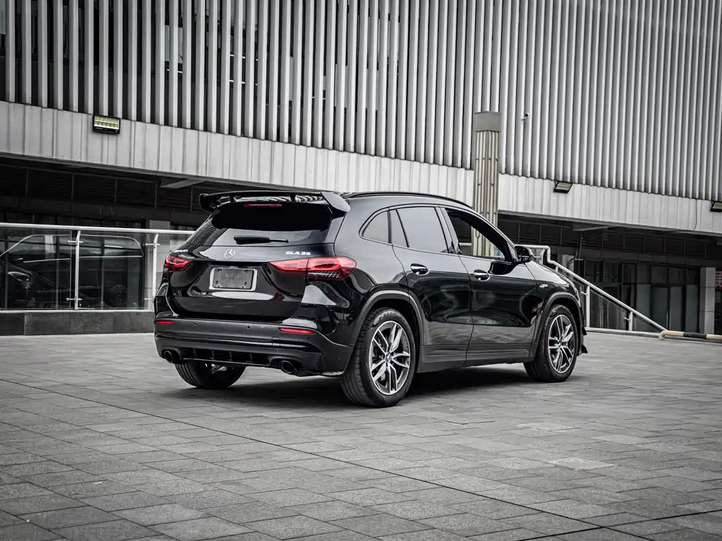 Mercedes-Benz GLA AMG AMG GLA 35 4 MATIC