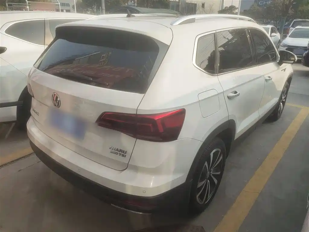 Tharu 280 TSI 2 WD Luxury CN-V