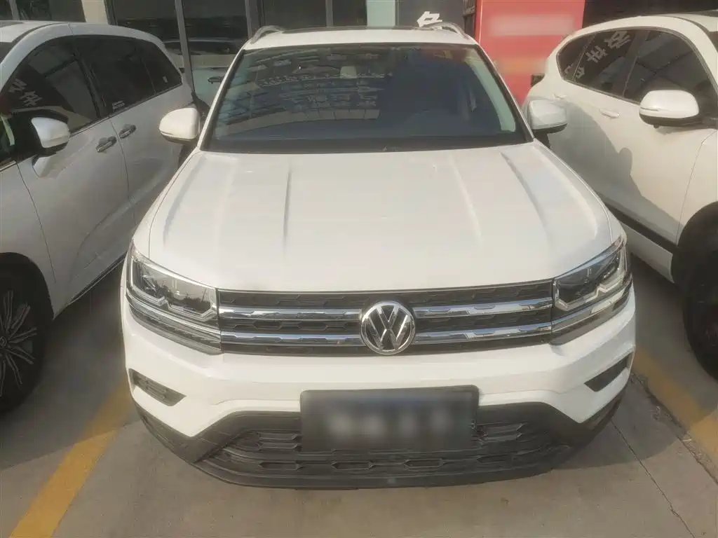 Tharu 280 TSI 2 WD Luxury CN-V