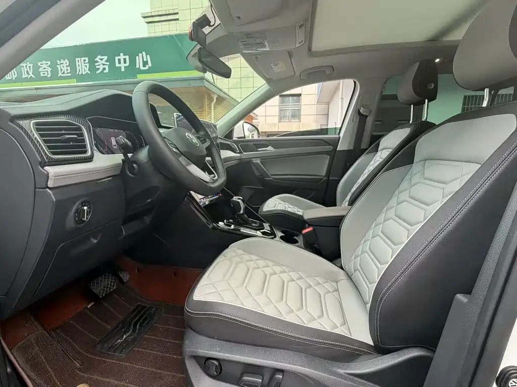 Tayron 330 TSI 2 WD Luxury Plus Advanced