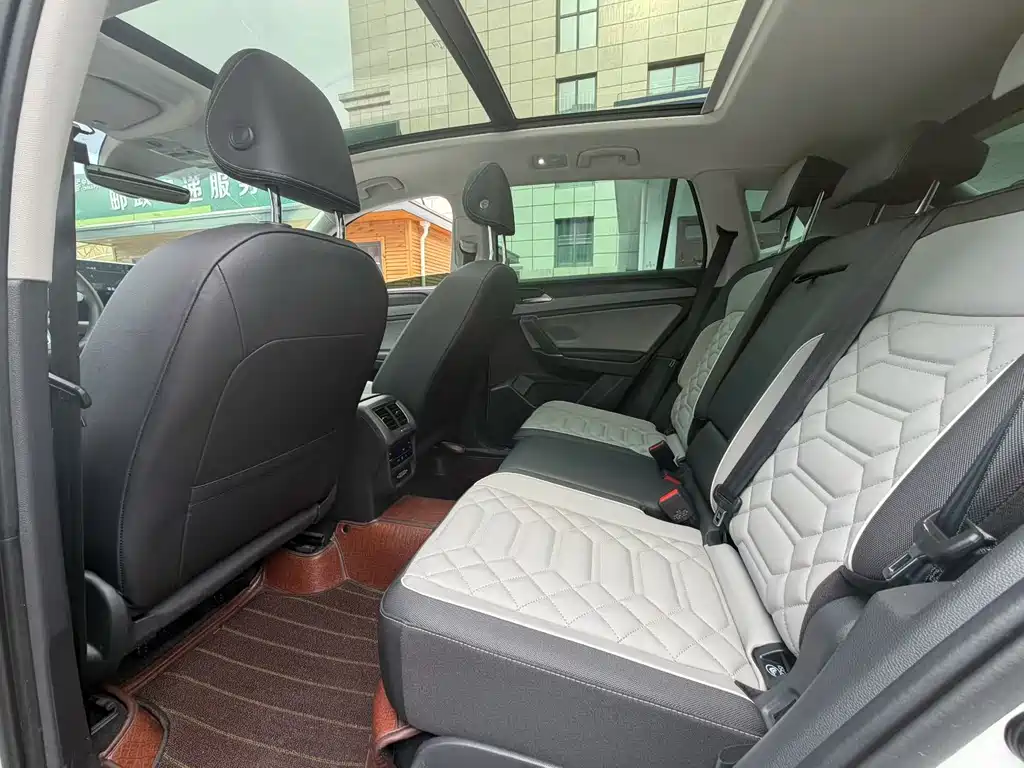 Tayron 330 TSI 2 WD Luxury Plus Advanced