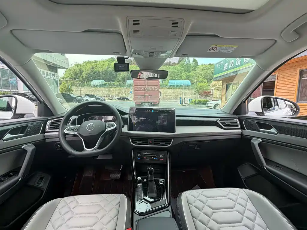Tayron 330 TSI 2 WD Luxury Plus Advanced