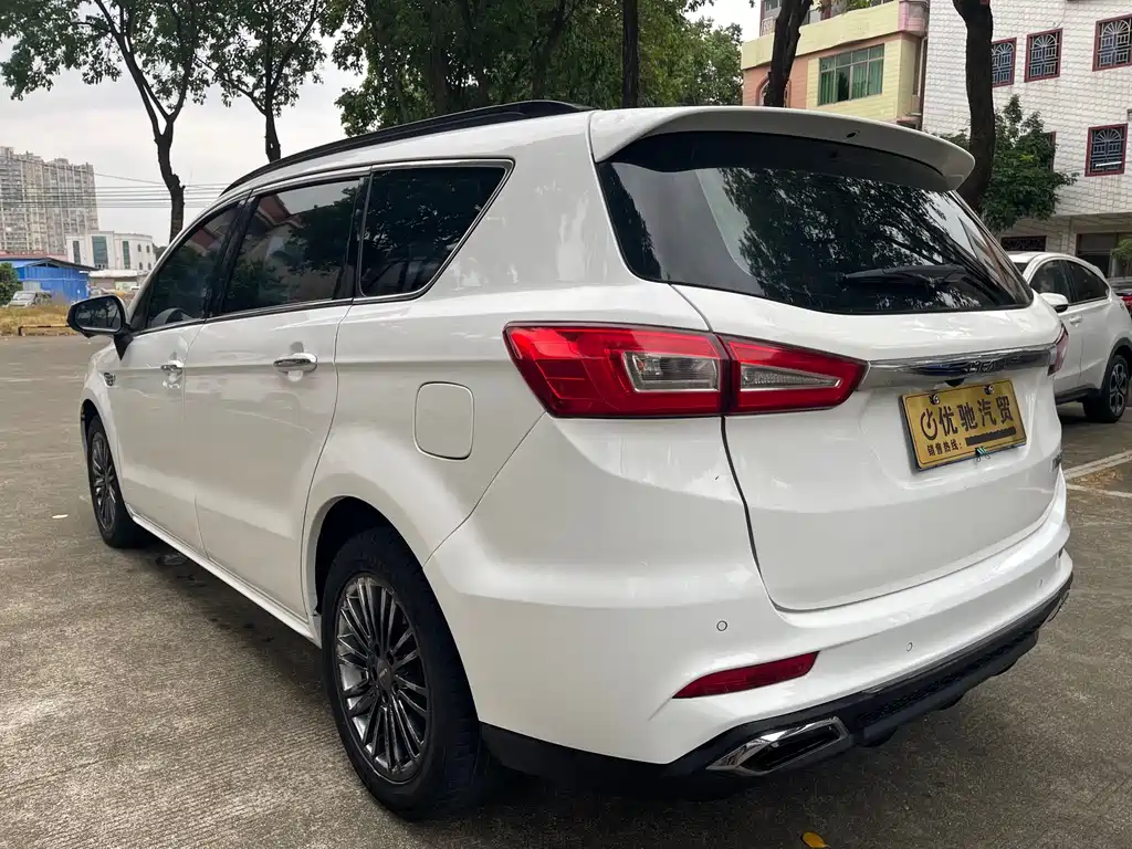 Xuanlang 2.0 L CVT Luxury