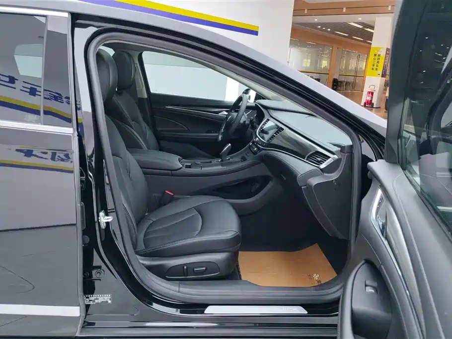 LaCrosse 552 T Luxury
