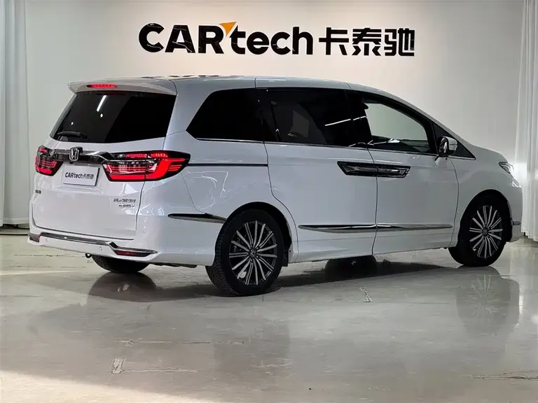 Honda Elysion 2.0 L e:HEV Luxury