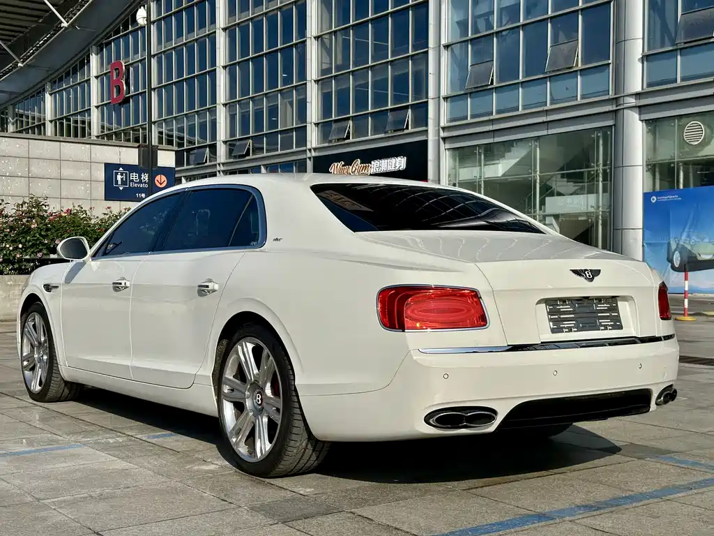 Flying Spur 4.0 T V8 S Standard