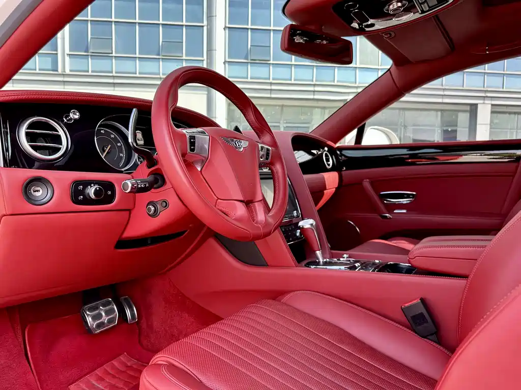 Flying Spur 4.0 T V8 S Standard