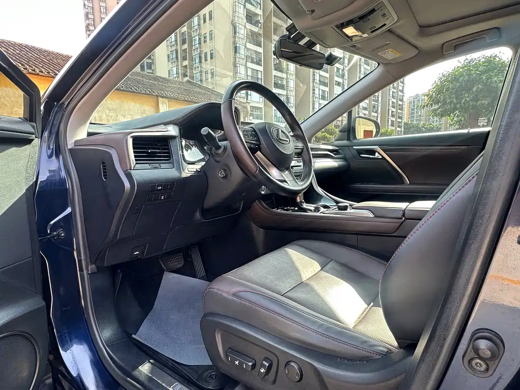 Lexus RX 300 4 WD Elegant CN-V