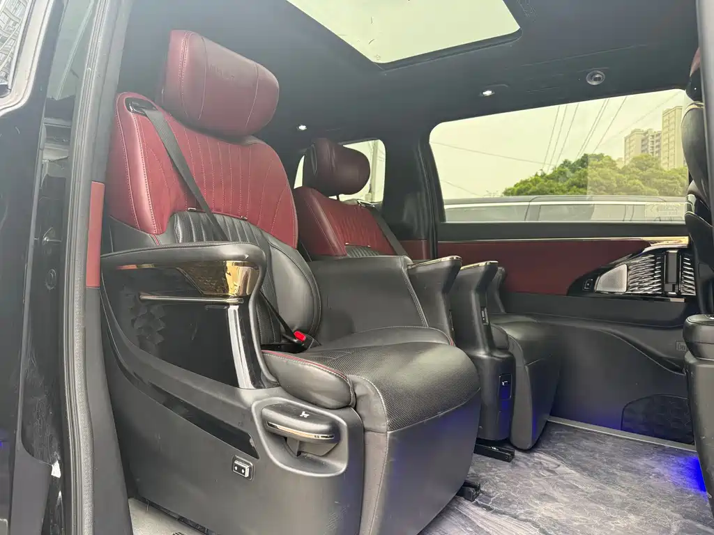 GAC Trumpchi M8 Grandmaster Series 400 T Supreme