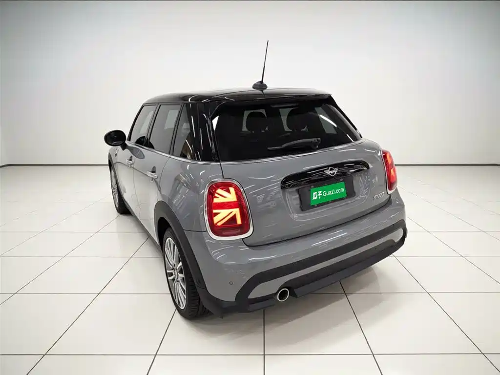 MINI 1.5 T COOPER Classic 5-door