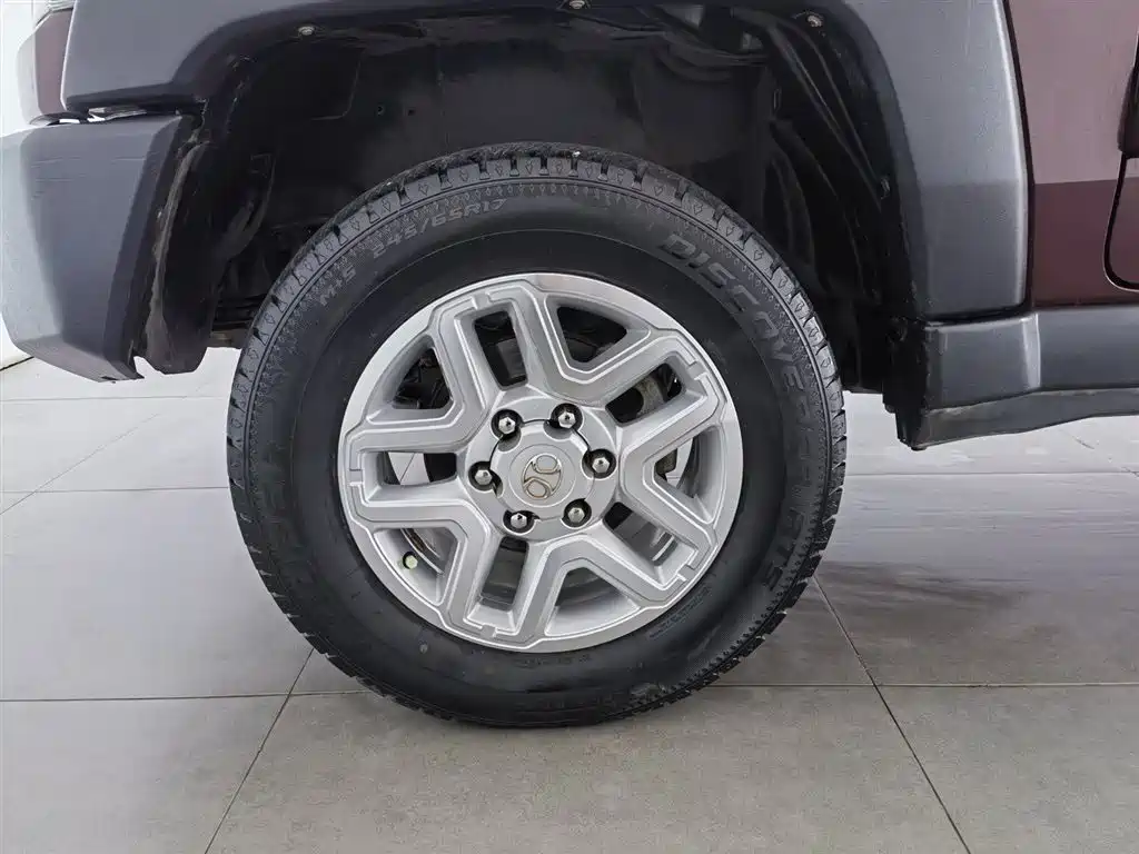 BAIC BJ40 40 L 2.0 T Manual 4 WD Distinguished
