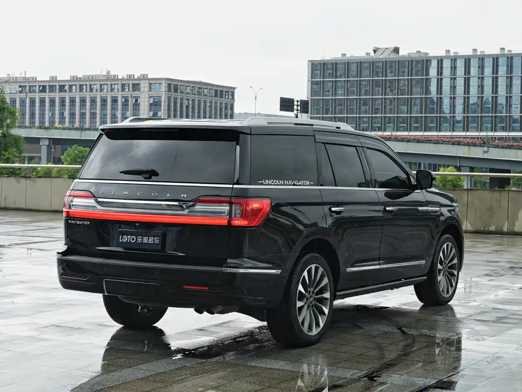 Navigator 3.5 T Honor Shine