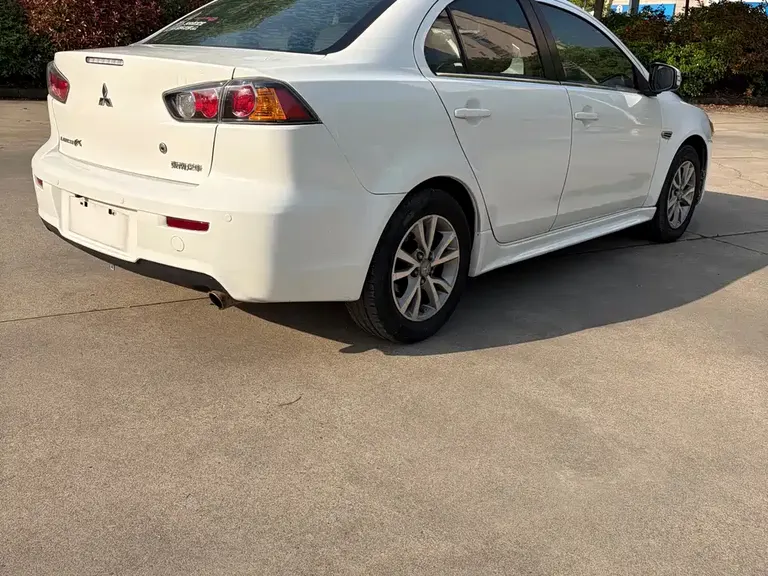 Mitsubishi Lancer EX Zhishang 1.8 L CVT Luxury