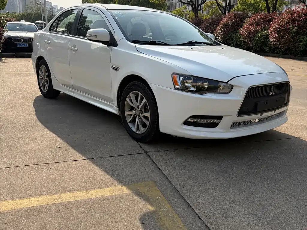 Lancer EX Zhishang 1.8 L CVT Luxury